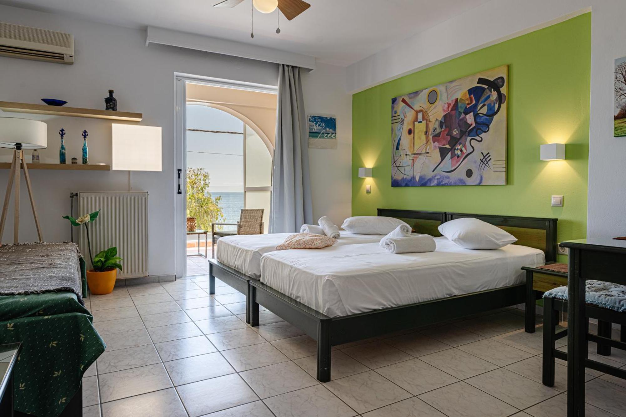 Seafront Spirit Suites 扎金索斯镇 外观 照片