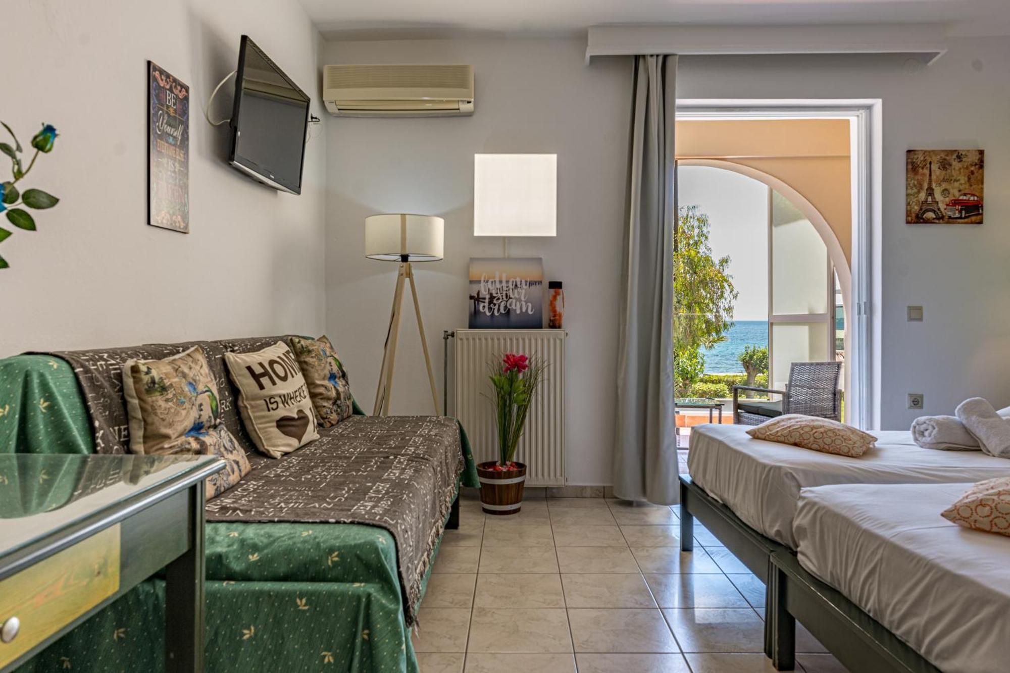 Seafront Spirit Suites 扎金索斯镇 外观 照片